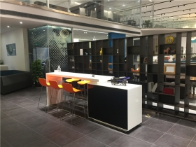 青青草影视時尚展廳（tīng）