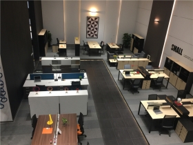青青草影视時尚展廳